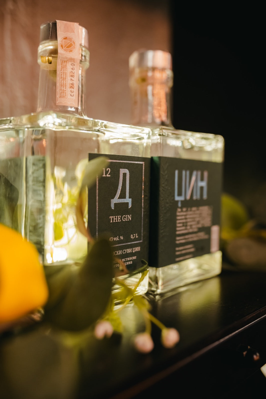 Д џин – Gin neat